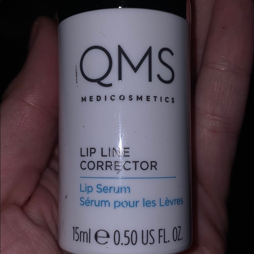 Lip line corrector